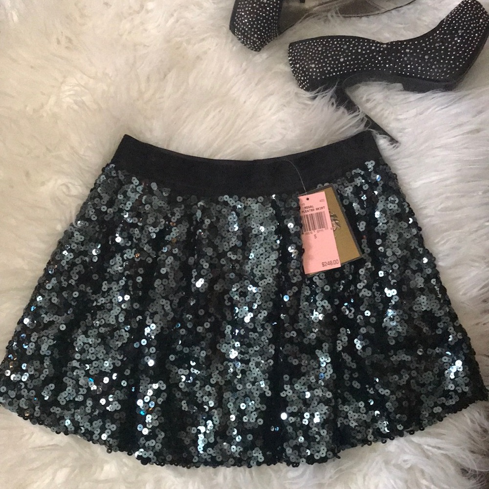 Juicy Couture sexy glitzy mini skirt. Sz sm. Nwts